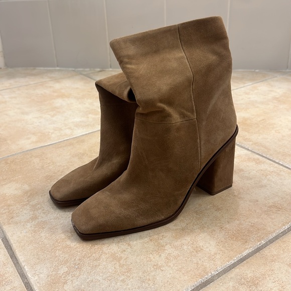 Vince Camuto - Dantania Boot - Picture 5 of 11